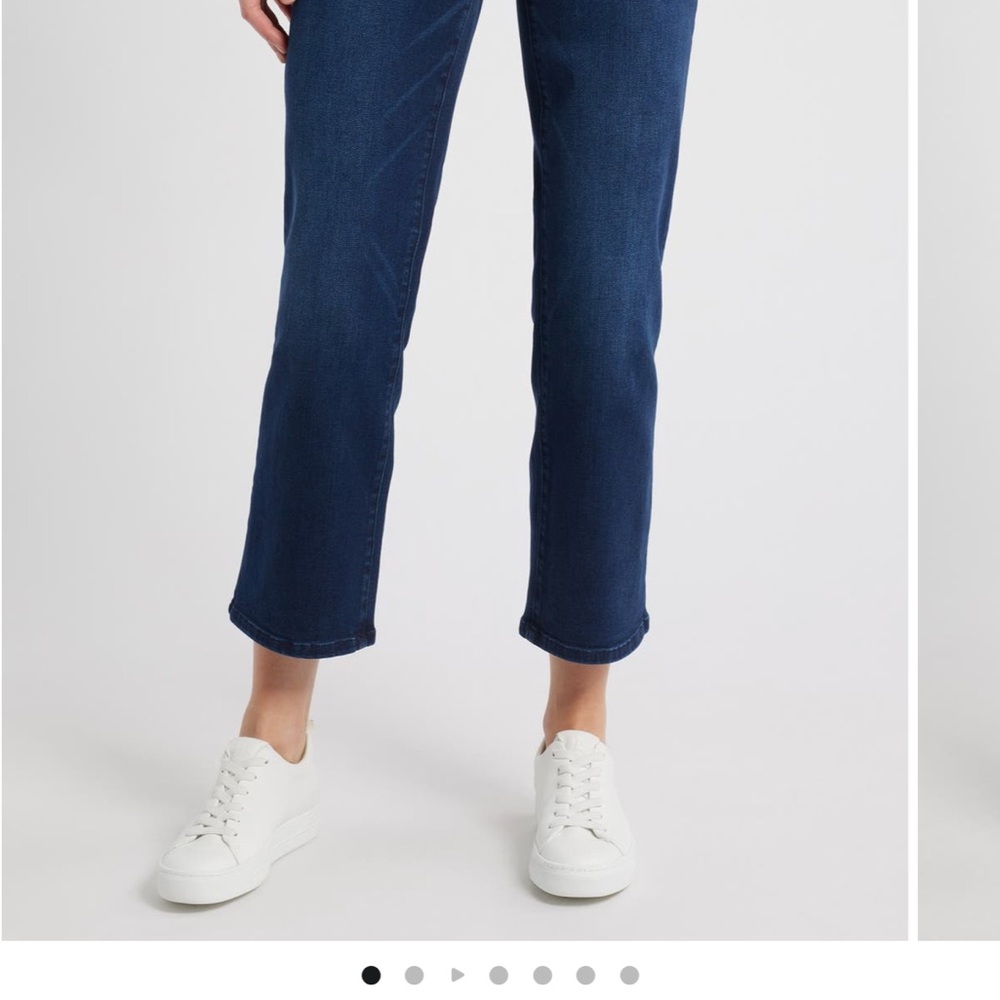 Women’s Cropped Straight-Leg Jeans in Dark Blue